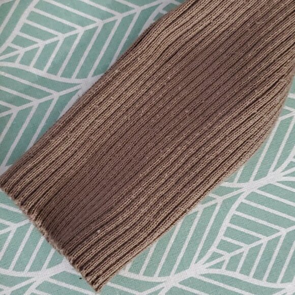 Taupe Sandy Brown Cropped Long Sleeve Knit Top Scoop Neck- M - Picture 4 of 7